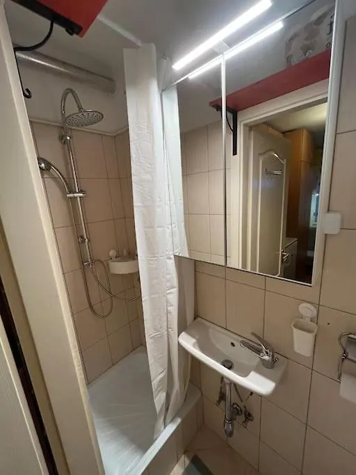 Tiny Private Apartment In Central Buda. Budapešť